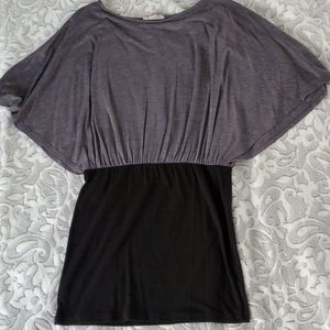 Mini dress w/ flow sleeves